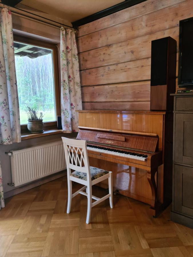 Dworek Ogrodniki, Caloroczny Dom Na Wylacznosc, Basen, Sauna, Las, Staw Rybny, Altana Grillowa, Ognisko, Pianino, Kominek, Piec Chlebowy, Duza Ogrodzona Posesja Tuczna Exterior photo