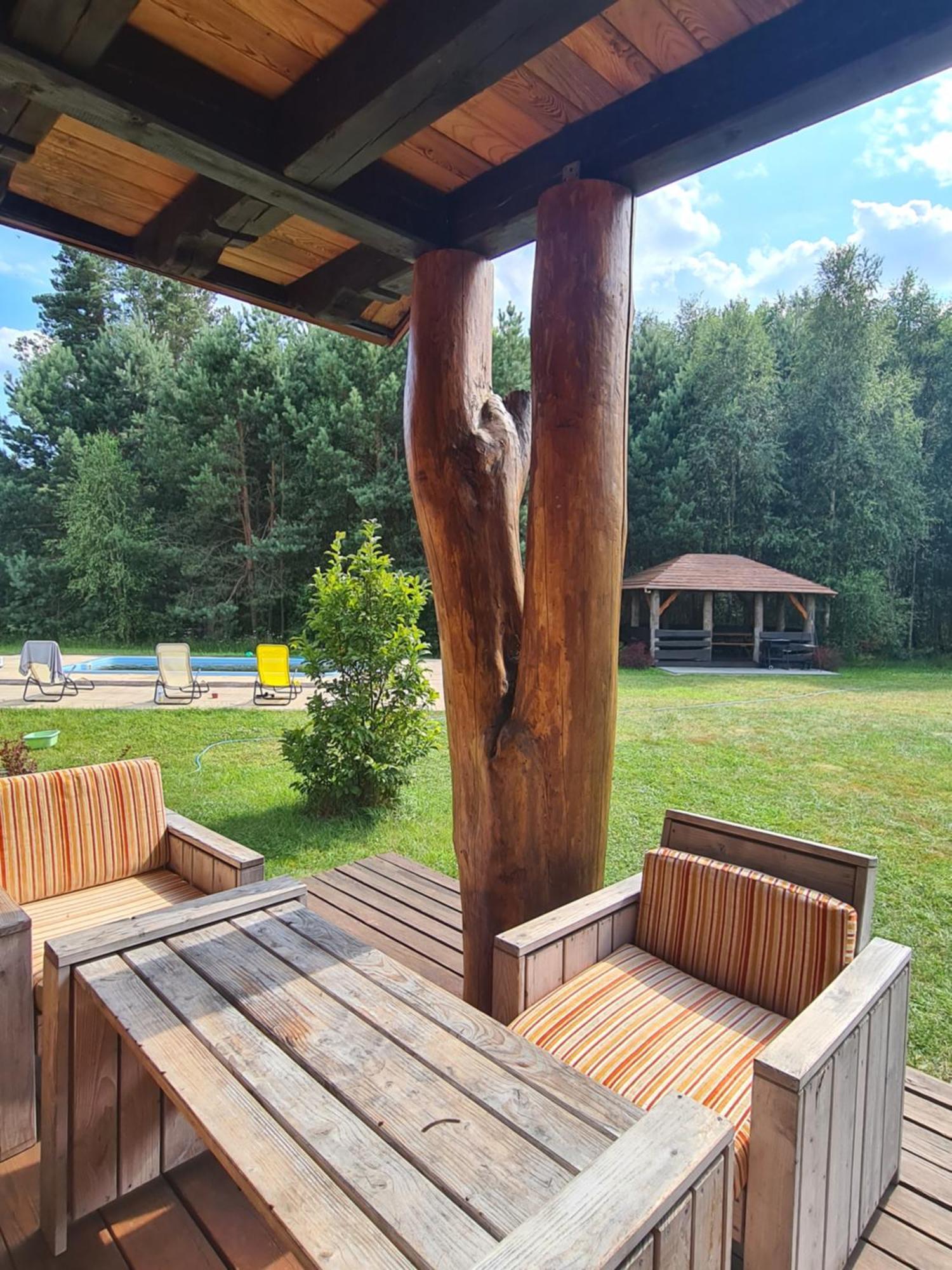 Dworek Ogrodniki, Caloroczny Dom Na Wylacznosc, Basen, Sauna, Las, Staw Rybny, Altana Grillowa, Ognisko, Pianino, Kominek, Piec Chlebowy, Duza Ogrodzona Posesja Tuczna Exterior photo